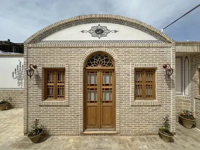 بومگردی عمارت ایرانی - واحد سیلک