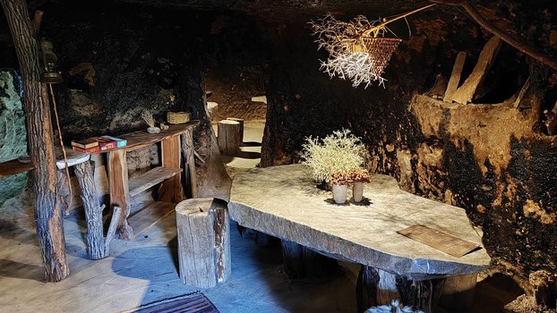 بوم گردی کهن دره میمند - واحد کوچک جوار