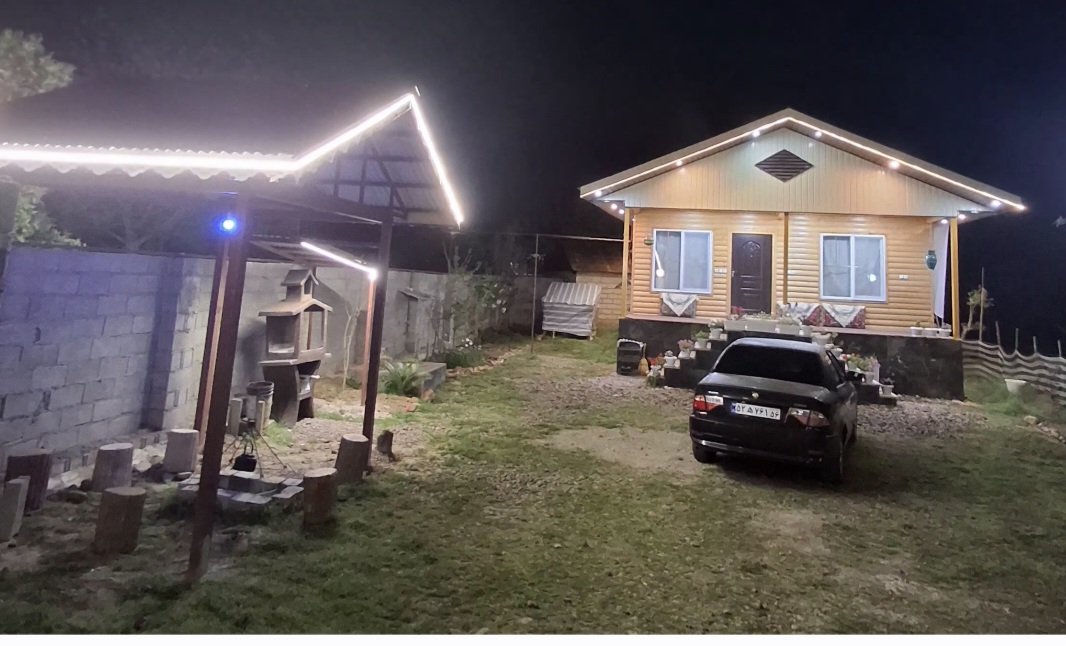 کلبه دوخوابه چوبی دادرس