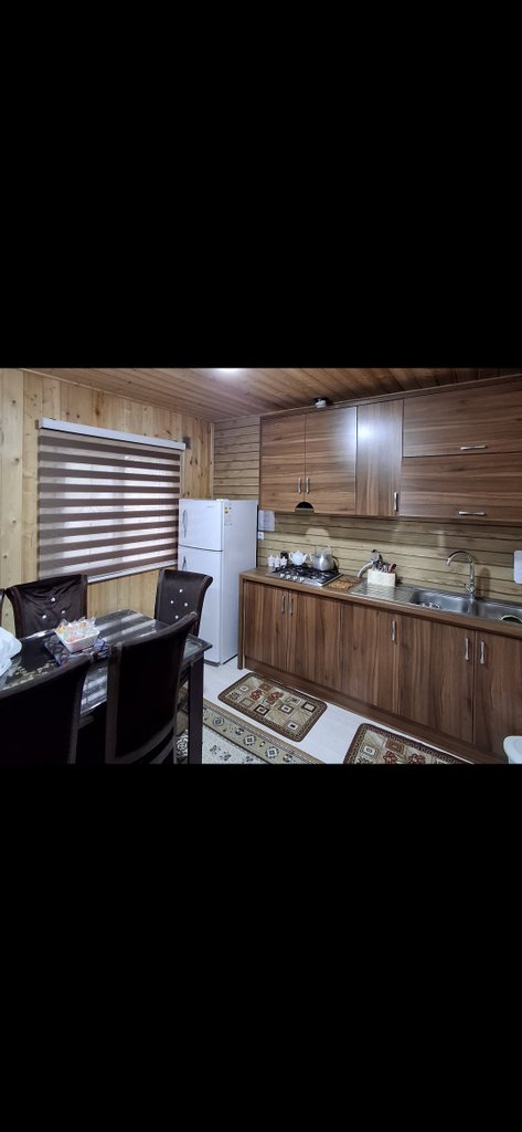 کلبه دوخوابه چوبی دادرس