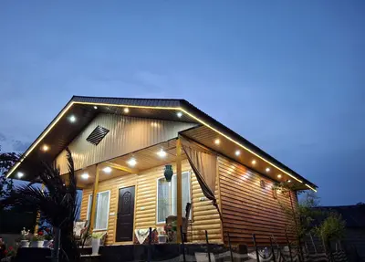 کلبه دوخوابه چوبی دادرس