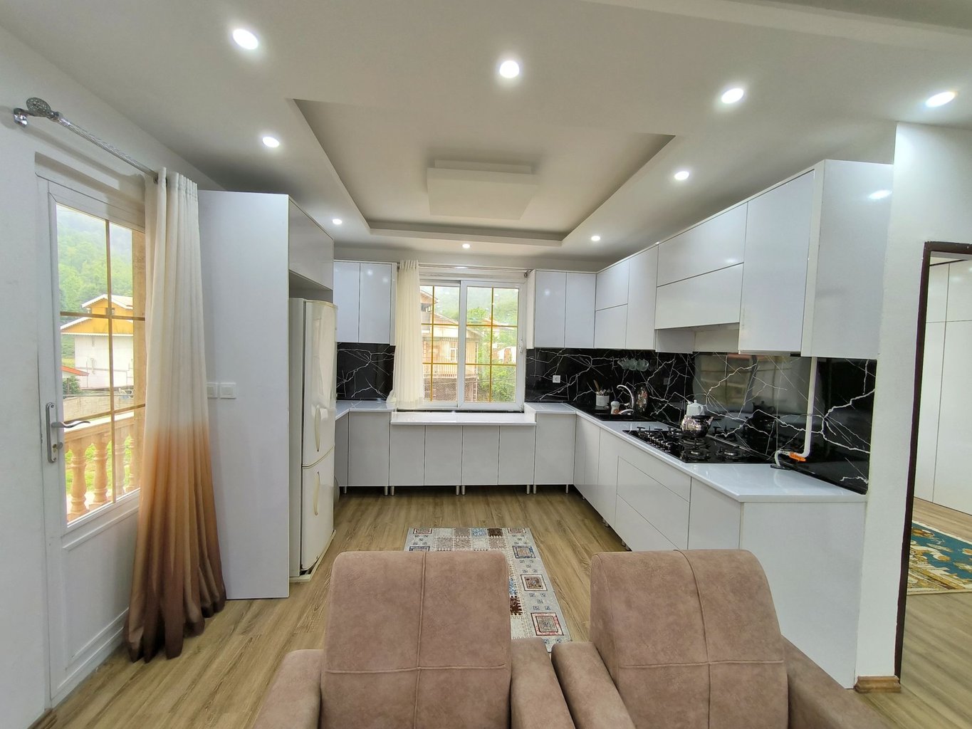 آپارتمان دوخوابه جنگلی سامیار