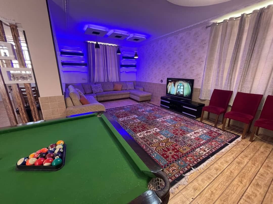 ویلا سه خوابه قلات استخردار