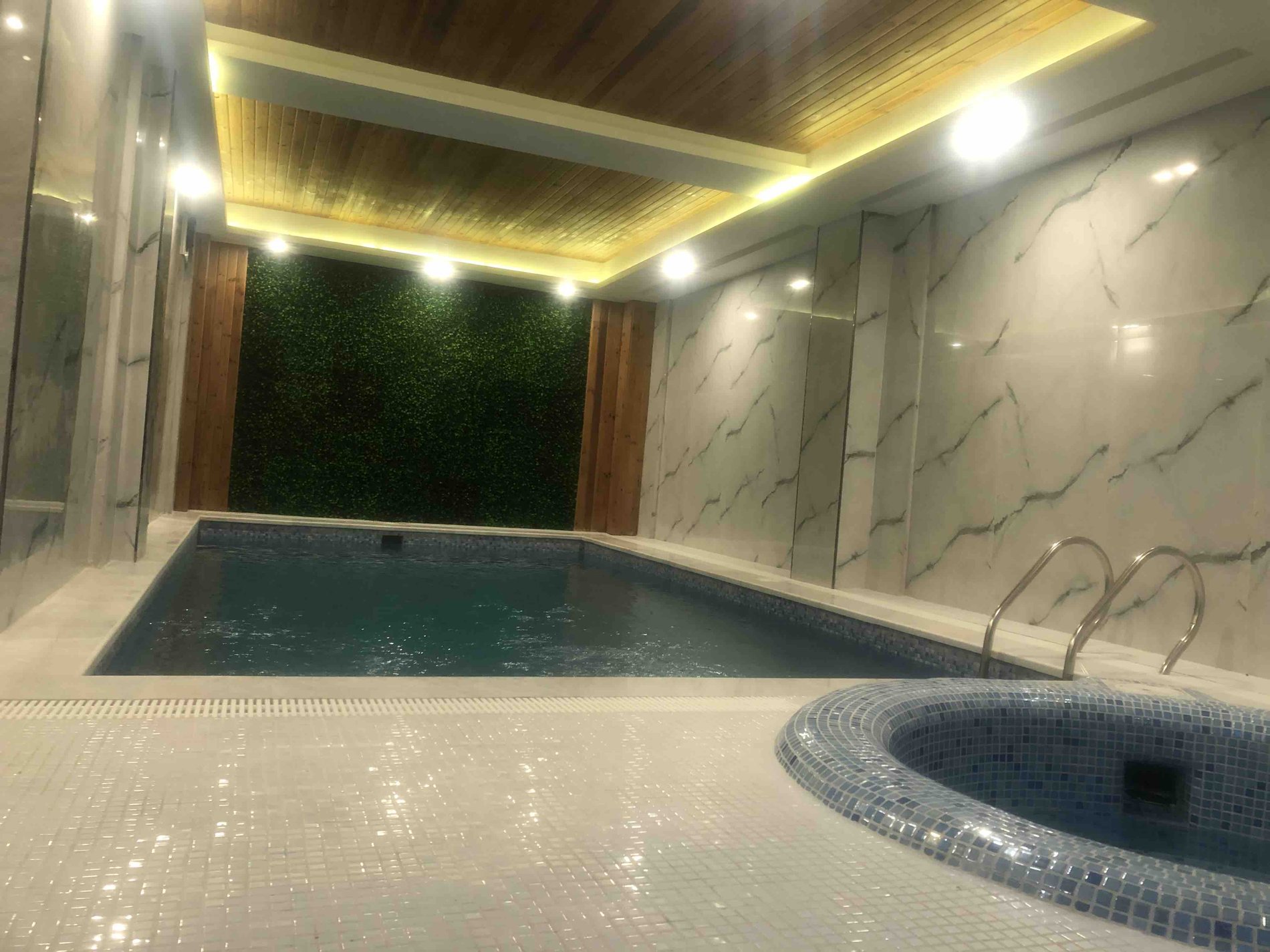 سه خوابه استخردار آبگرم صدف