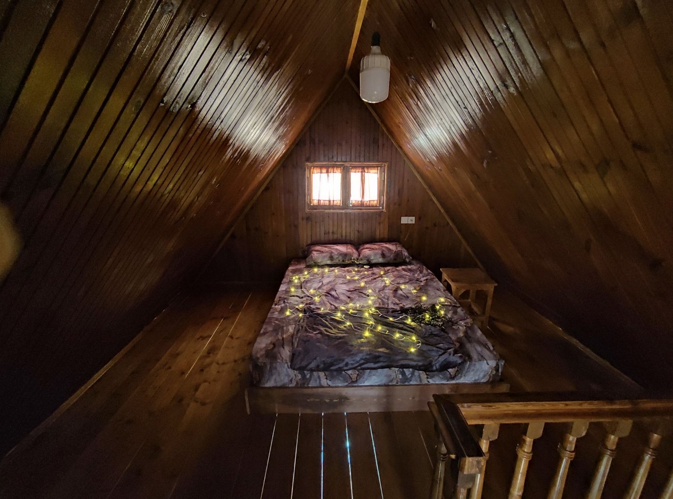 کلبه یک خوابه جنگلی توسکا بزچفت 1