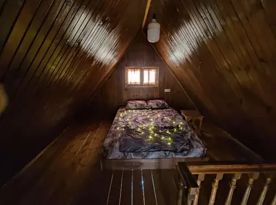 کلبه یک خوابه جنگلی توسکا بزچفت 1