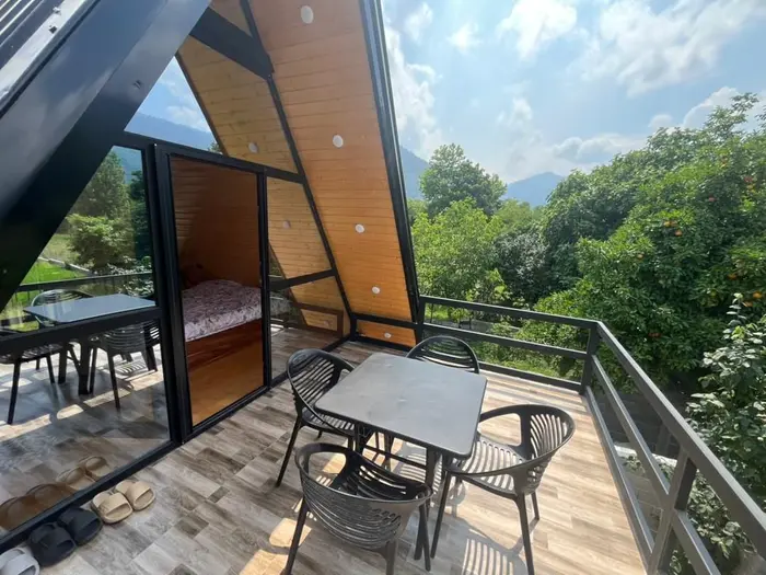 کلبه دوخوابه سوئیسی آلپ