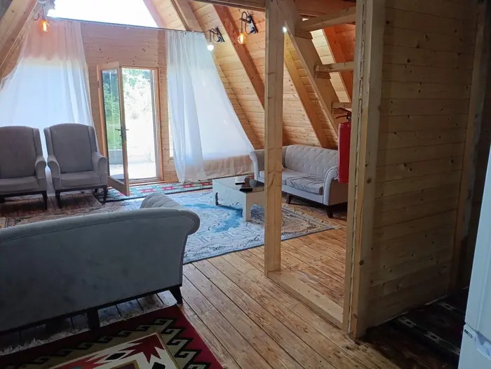 کلبه دوخوابه سوئیسی ملورین - پذیرایی