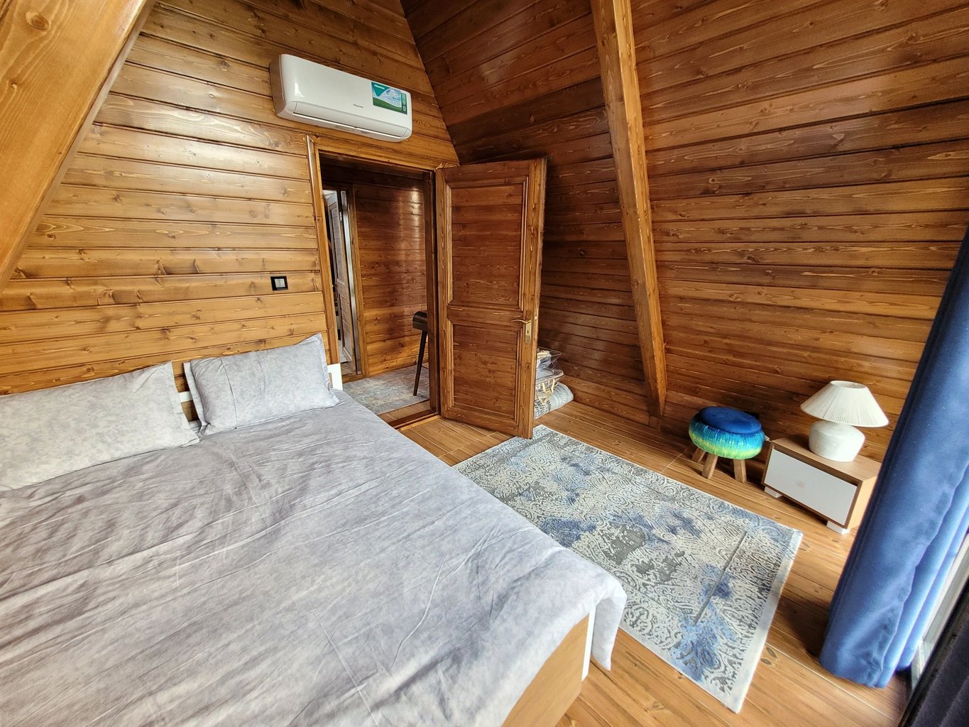 کلبه دوخوابه سوئیس هوم