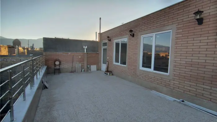 آپارتمان دوخوابه  مهاجر - تراس