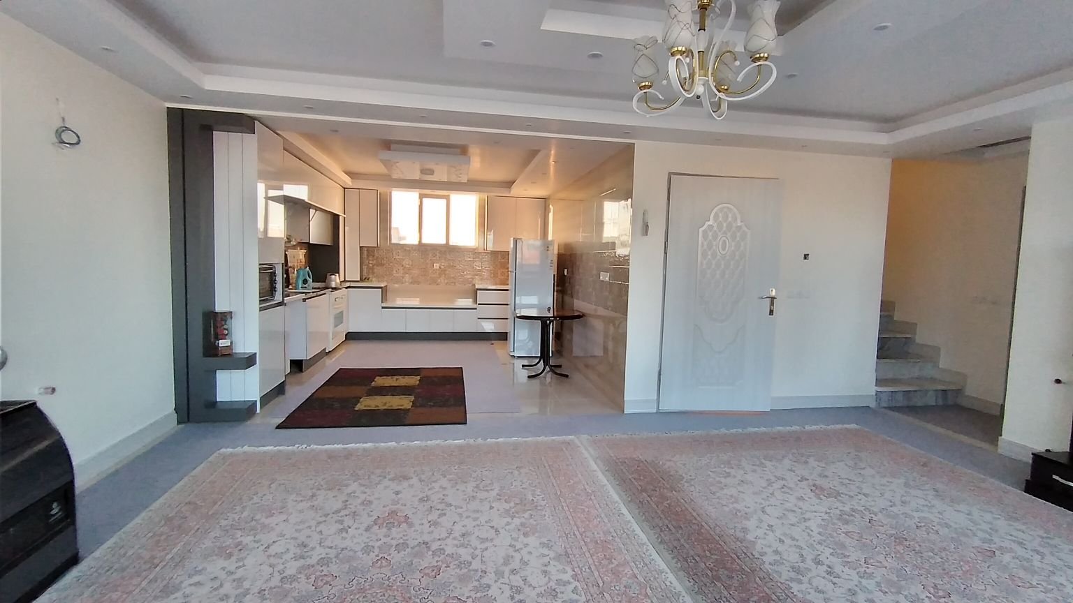 آپارتمان دوخوابه  مهاجر