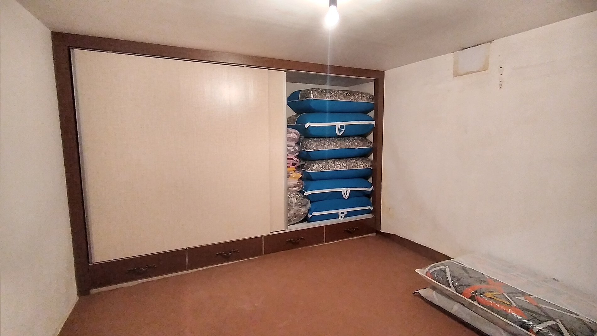 آپارتمان یک خوابه سیلک