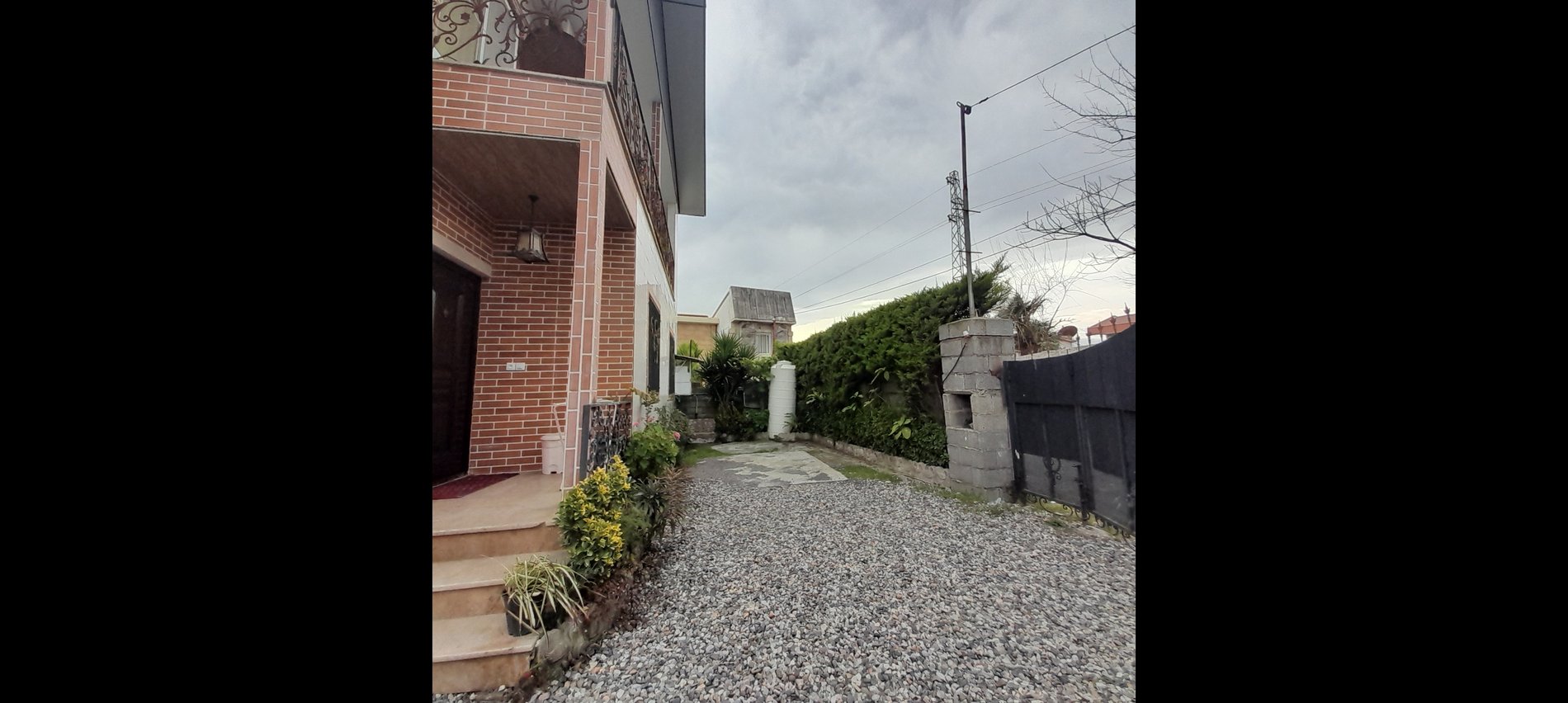 ویلا دوخوابه ساحلی برنده