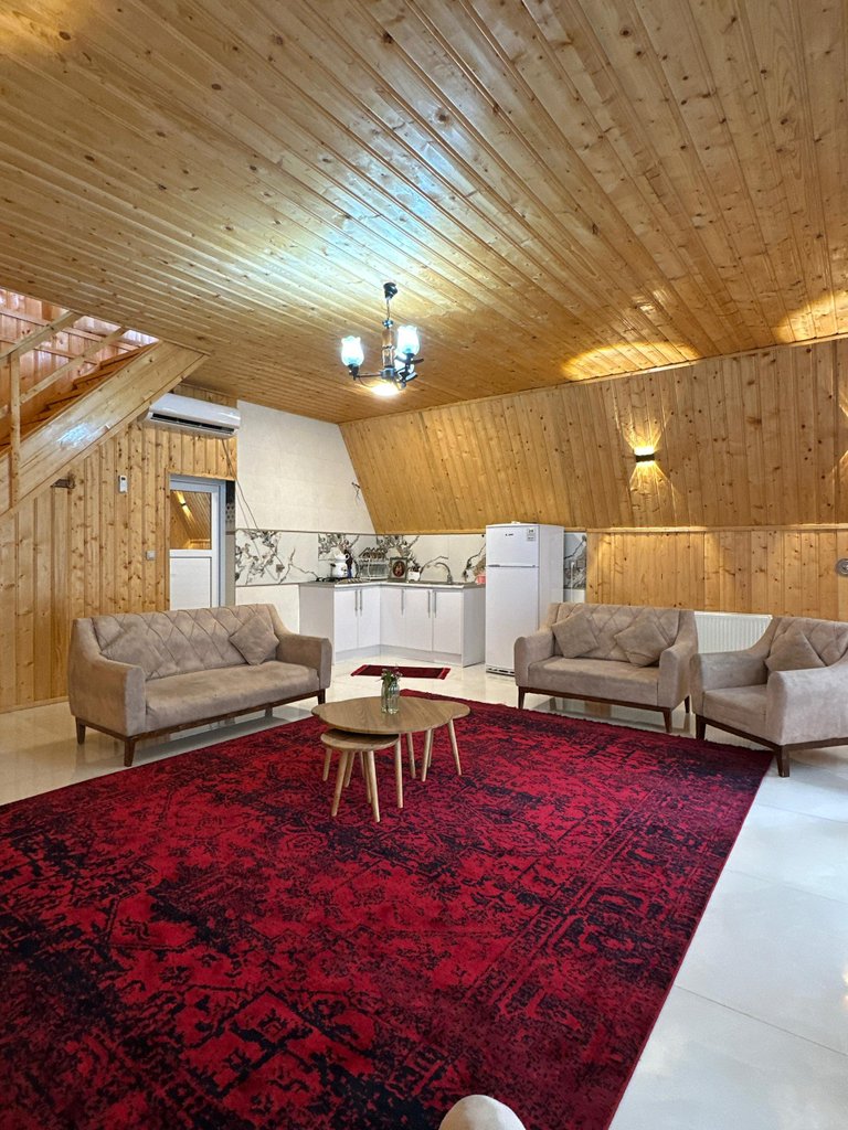 یک خوابه سوئیسی جنگلی کندو