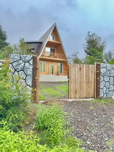 کلبه یک خوابه سوئیسی جنگلی کندو