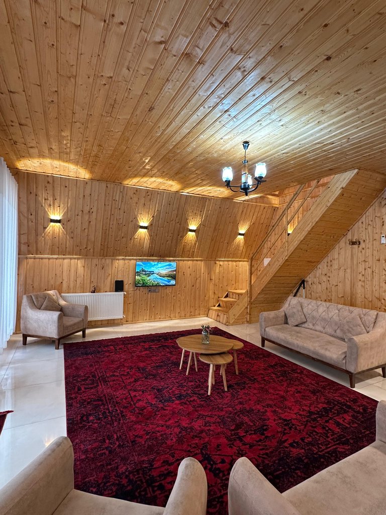 یک خوابه سوئیسی جنگلی کندو