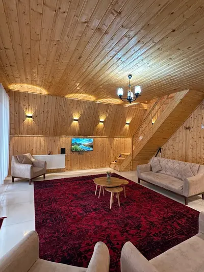 کلبه یک خوابه سوئیسی جنگلی کندو