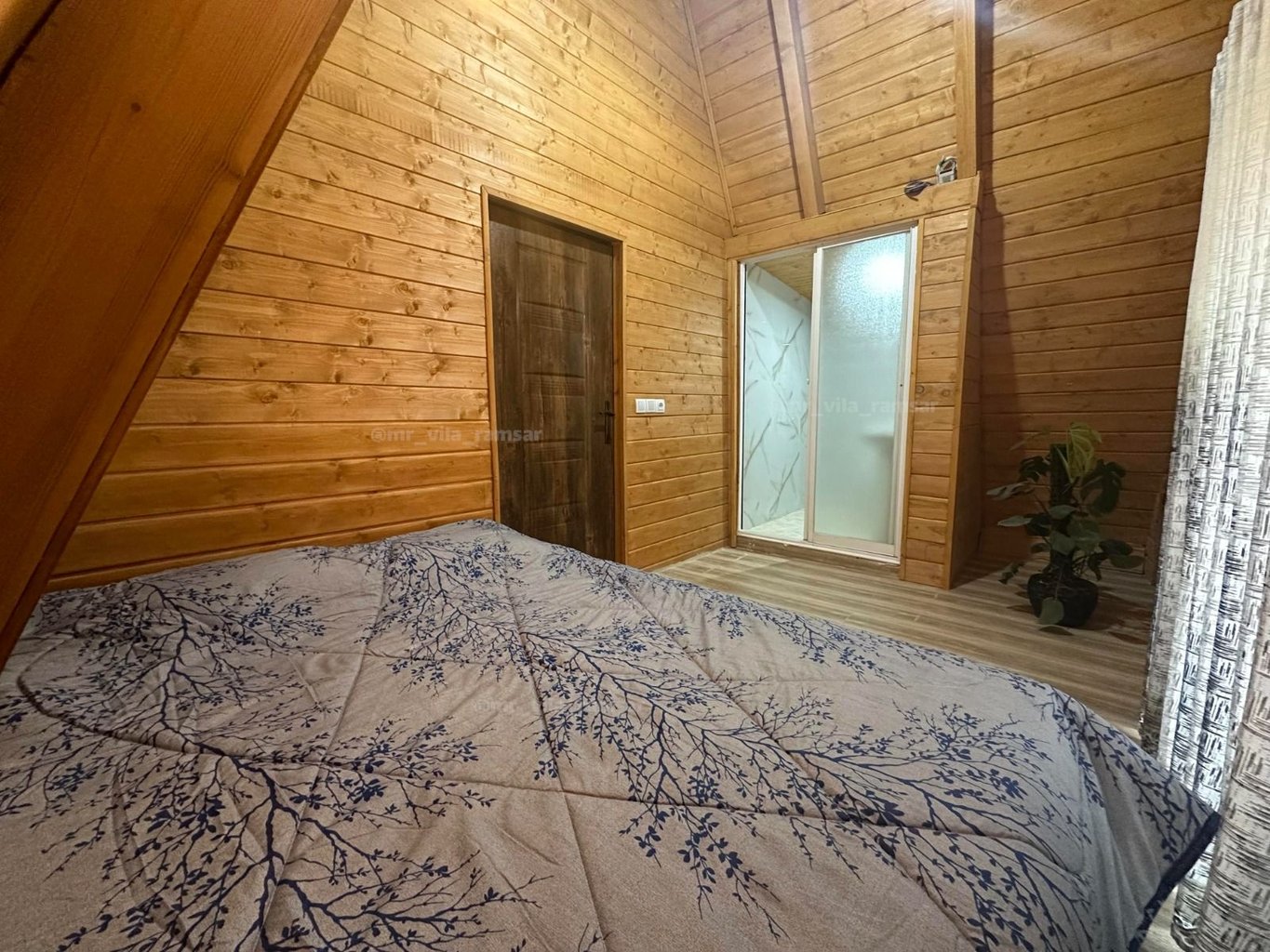 دوخوابه سوئیسی استخردار آبگرم آرتین