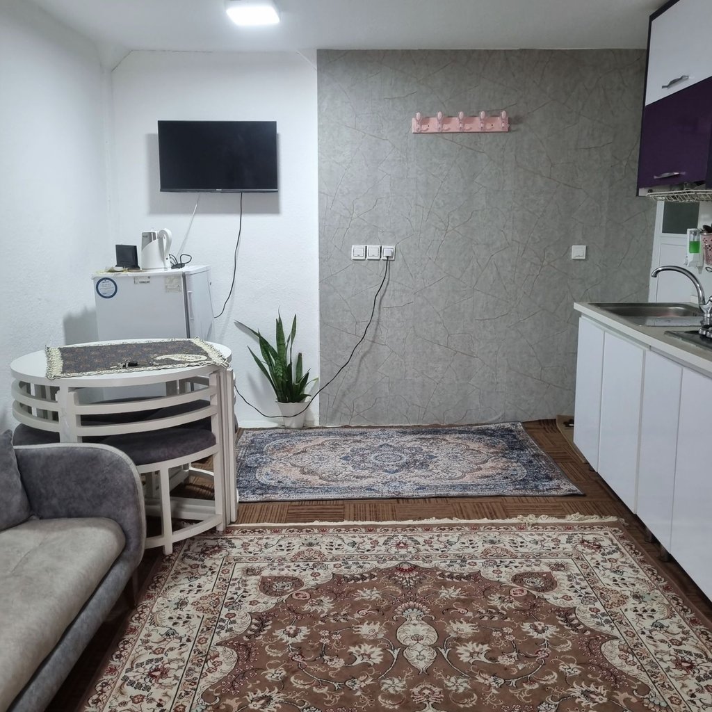 سوئیت فلت فردوس 17