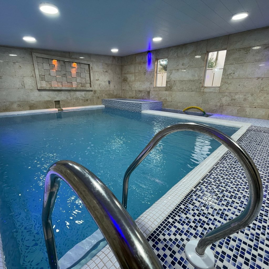 ویلا دوخوابه استخردار آبگرم افرا ۲۲