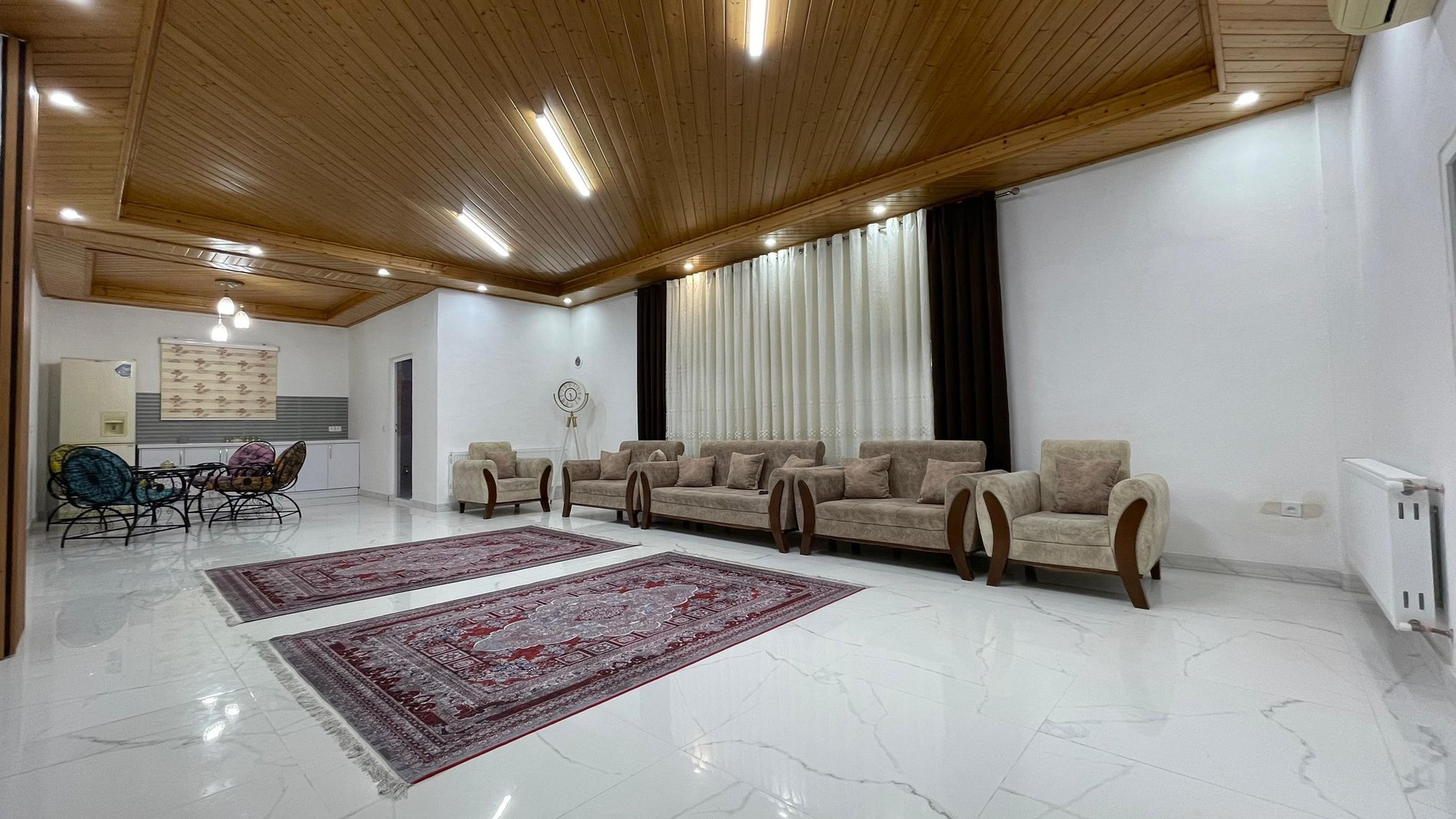 ویلا دوخوابه استخردار آبگرم افرا ۲۲