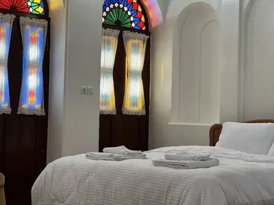 اقامتگاه سنتی دنسه ریحان - واحد شَنبَدی