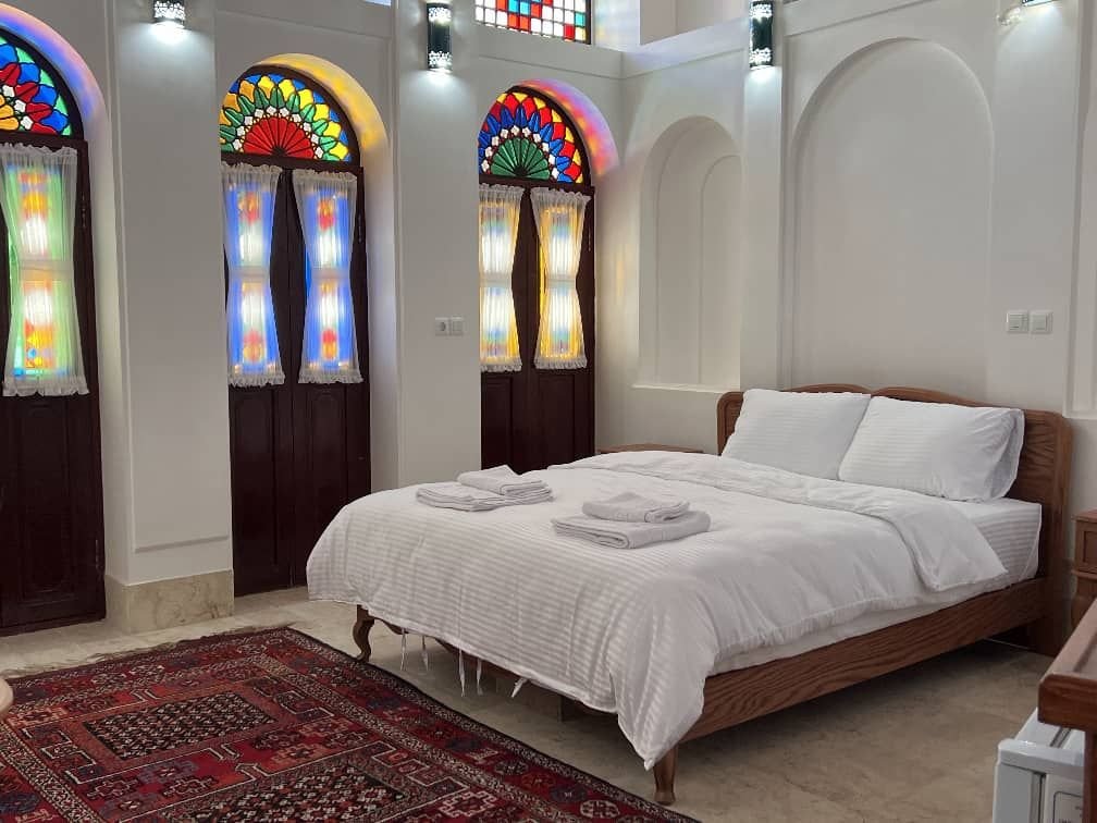 اقامتگاه سنتی دُنسه ریحان - واحد شَنبَدی