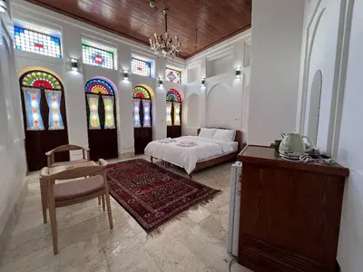 اقامتگاه سنتی دنسه ریحان - واحد شَنبَدی