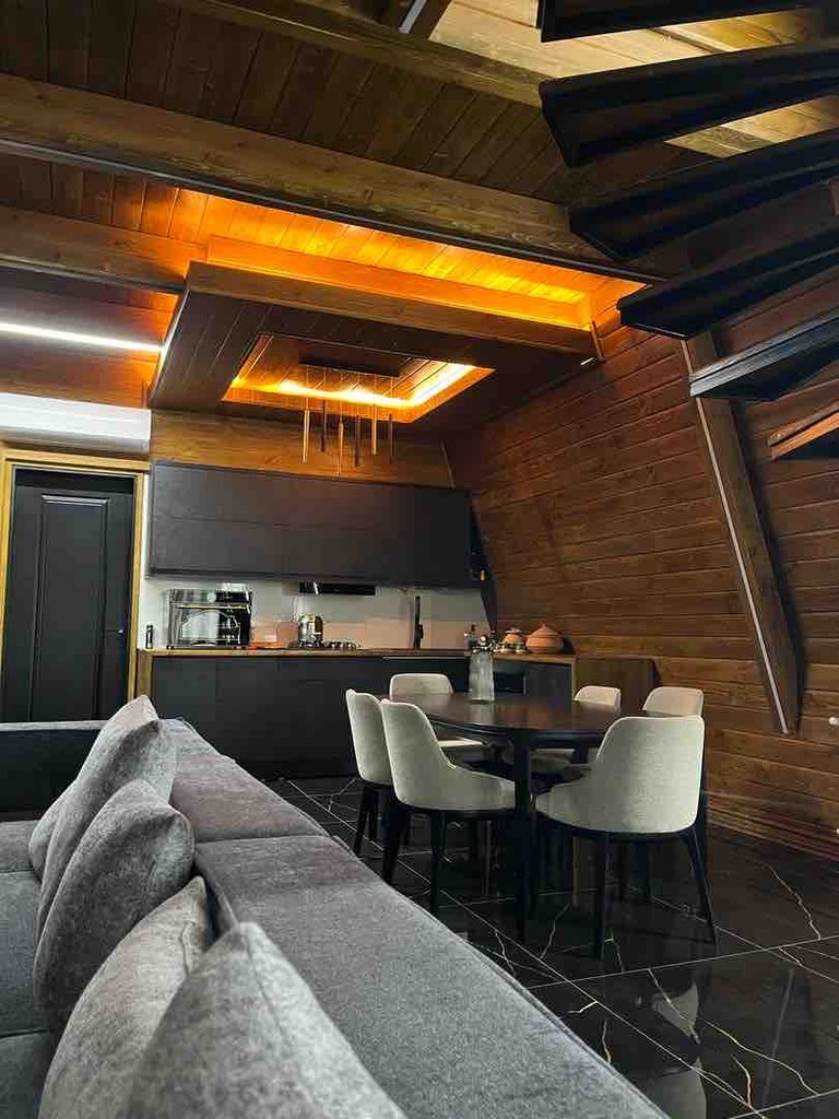 کلبه سه خوابه استخردار آبگرم دژاوو 13