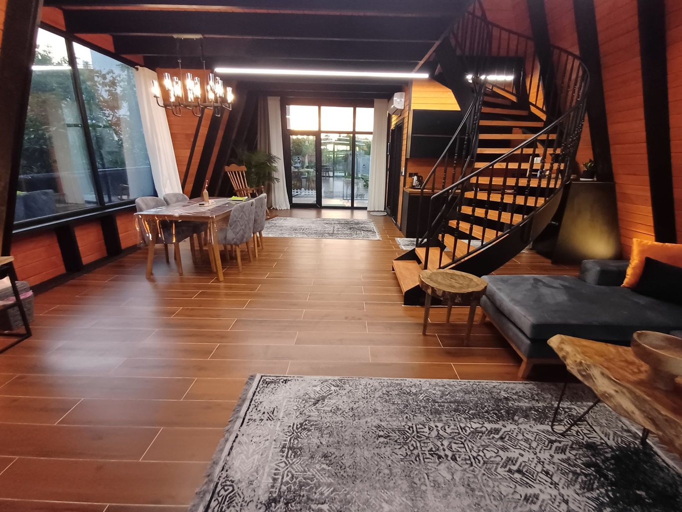 دوخوابه استخردار آبگرم دلاریس