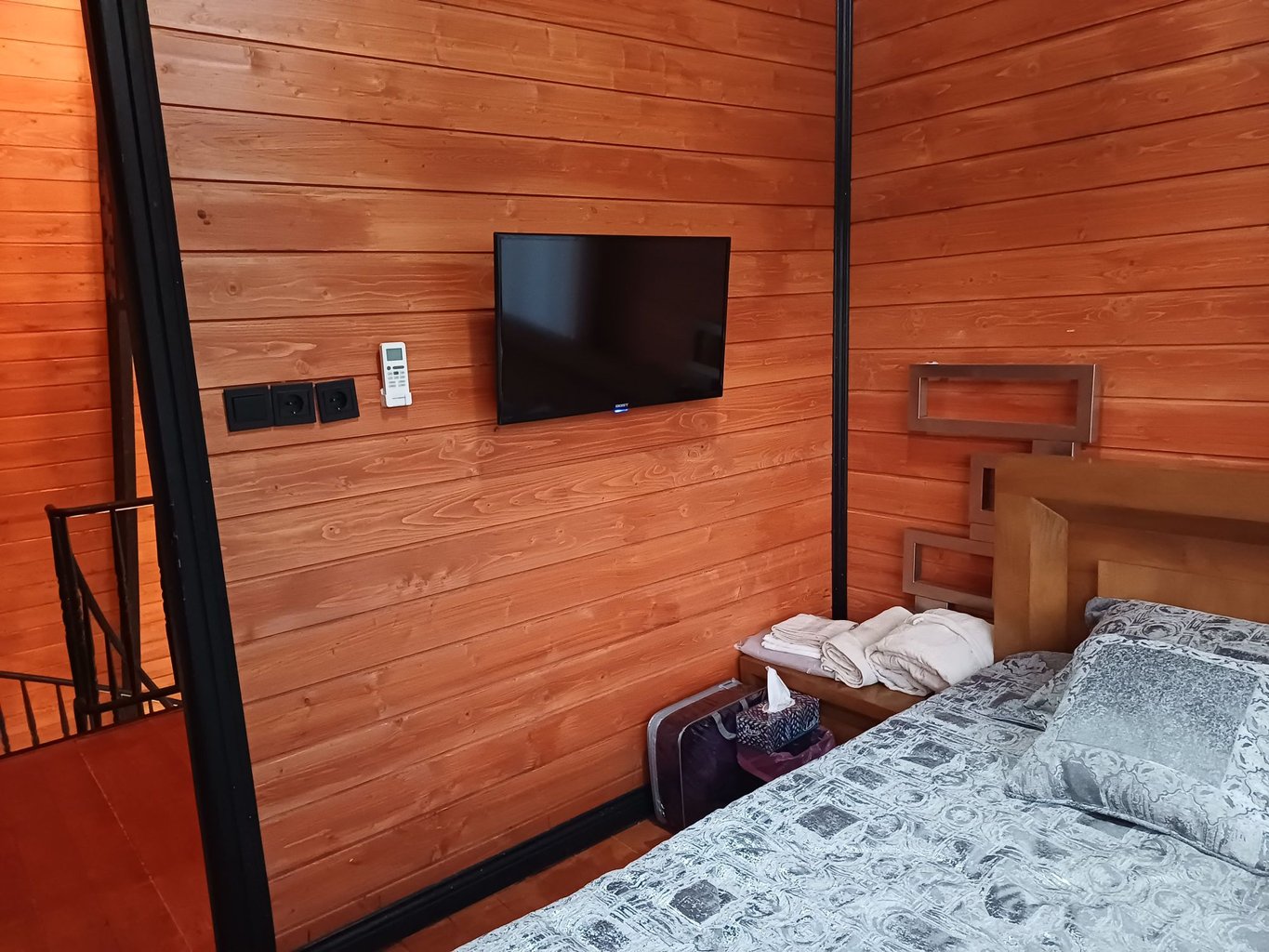 دوخوابه استخردار آبگرم دلاریس