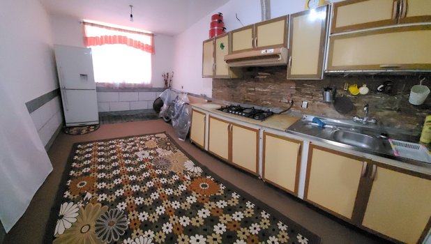 سوئیت یک خوابه غریب