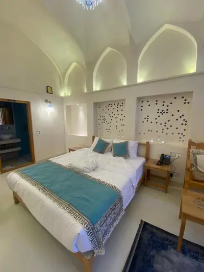 اقامتگاه سنتی سرای رزاس - واحد ایوان