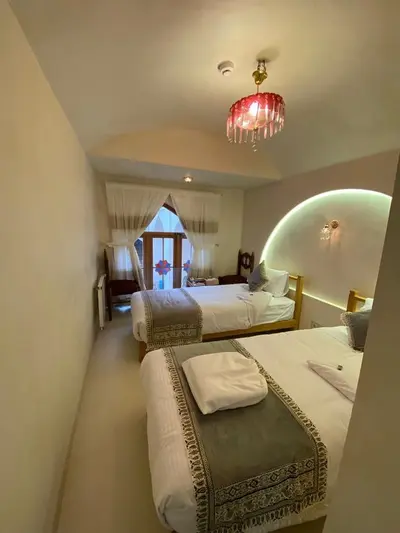 اقامتگاه سنتی سرای رزاس - واحد دالان