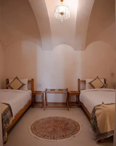 اقامتگاه سنتی سرای رزاس - واحد پرویس