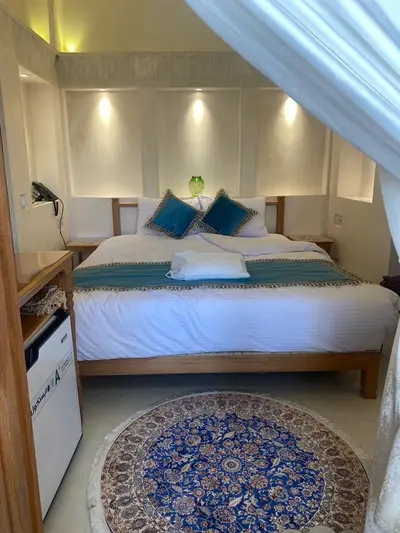 اقامتگاه سنتی سرای رزاس - واحد سرسایه