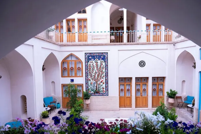 اقامتگاه سنتی سرای رزاس - واحد سرسایه