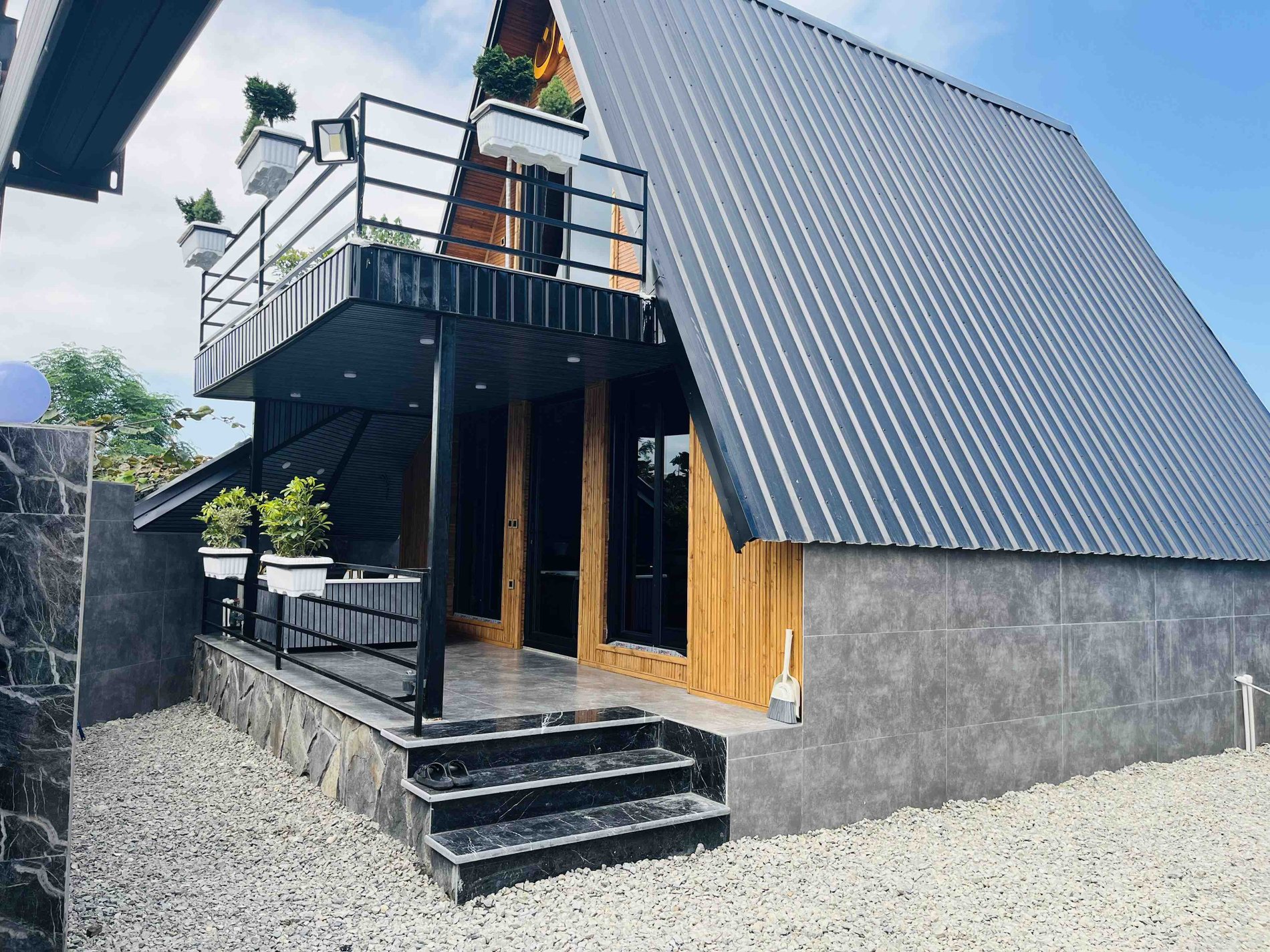 دوخوابه جکوزی دار شاهان