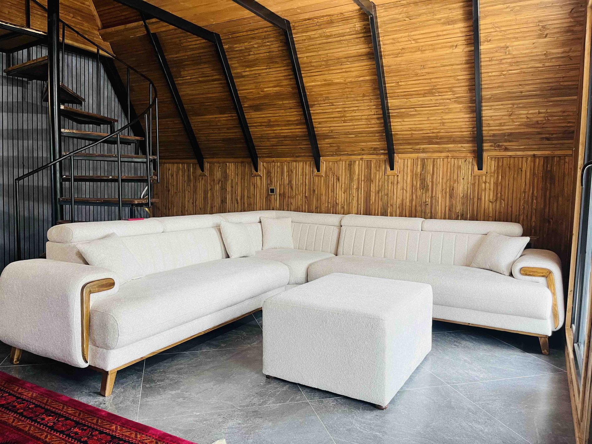 دوخوابه جکوزی دار شاهان