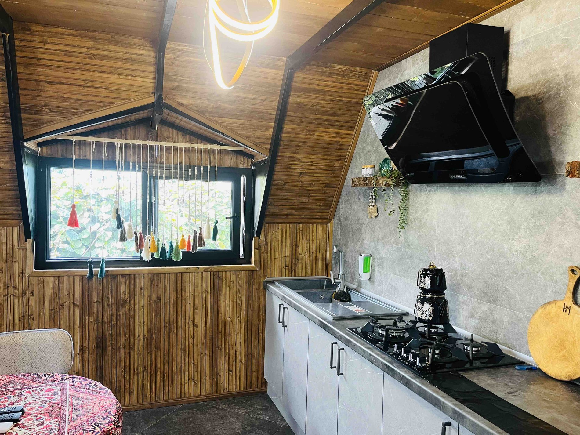 دوخوابه جکوزی دار شاهان