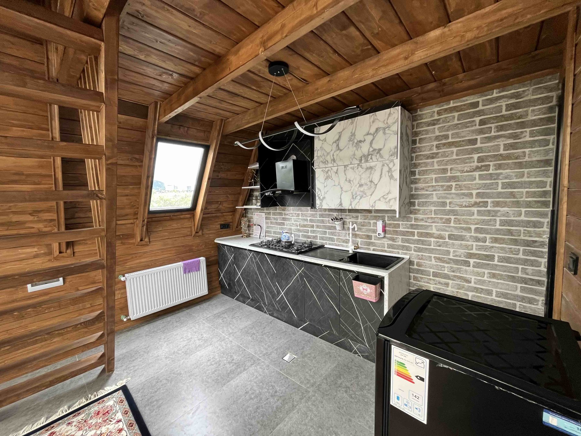 یک خوابه سوئیسی جکوزی دار الیش