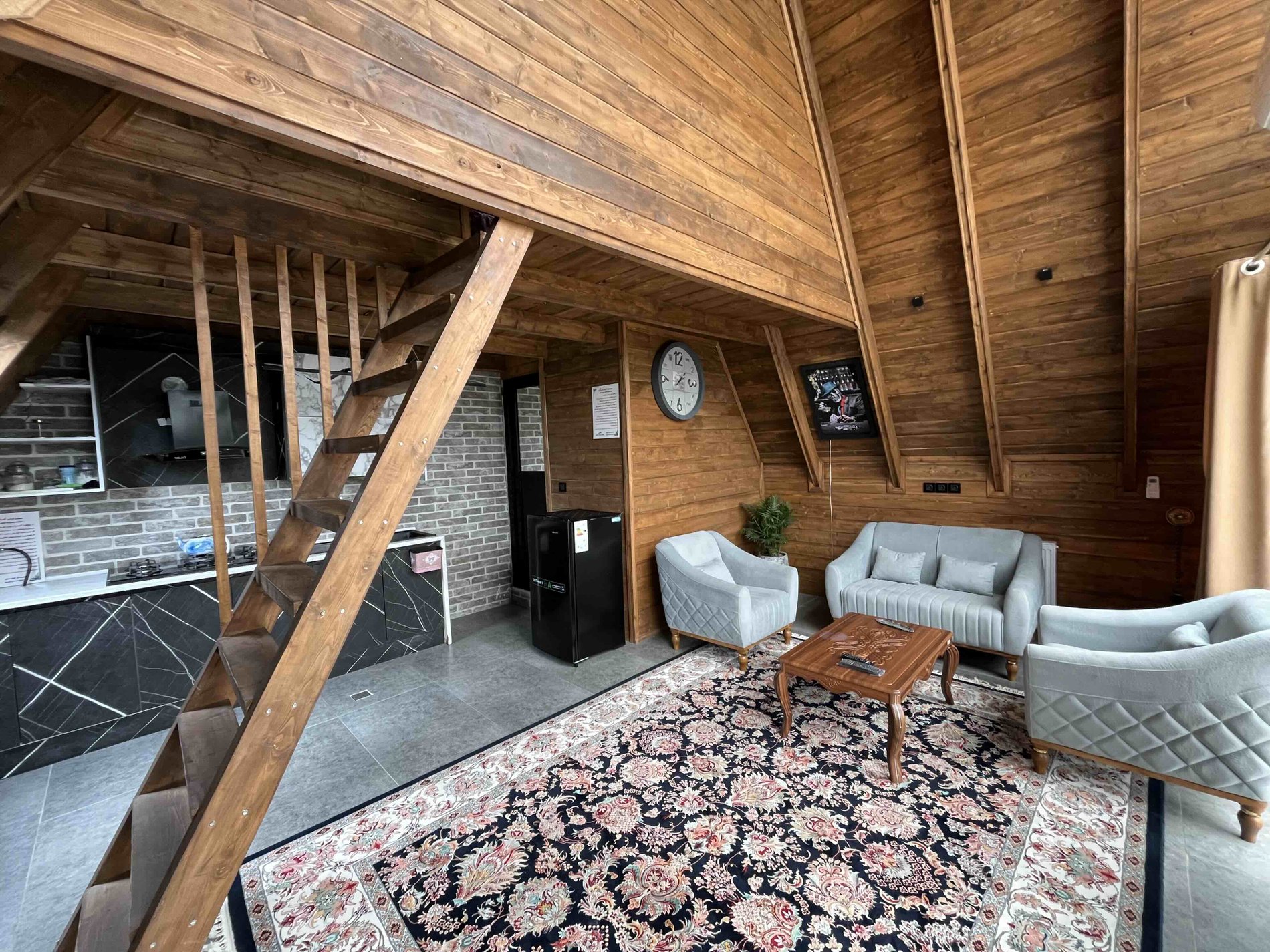 یک خوابه سوئیسی جکوزی دار الیش