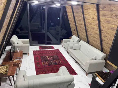 کلبه یک خوابه سوئیسی طالب