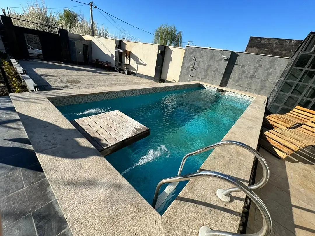 ویلا دوخوابه استخردار آبگرم سرسبز 1