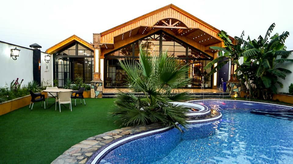 دوخوابه استخردار کاخ چوبی