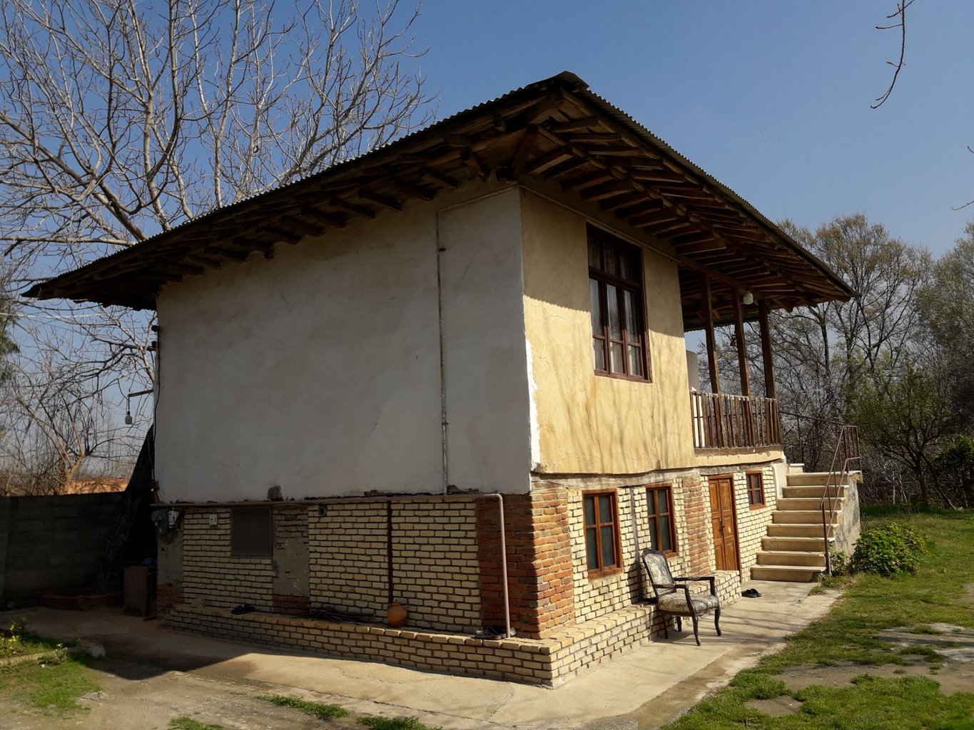 بوم گردی دوخوابه کوچینی