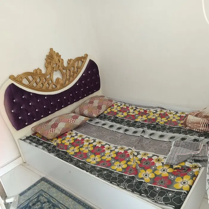 یک خوابه روستایی سبز