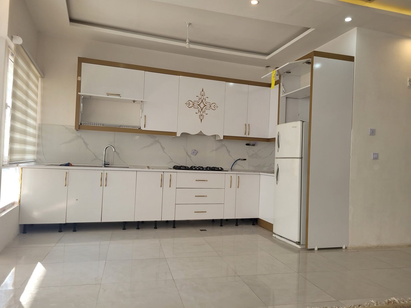 سه خوابه استخردار آبگرم ولیعصر