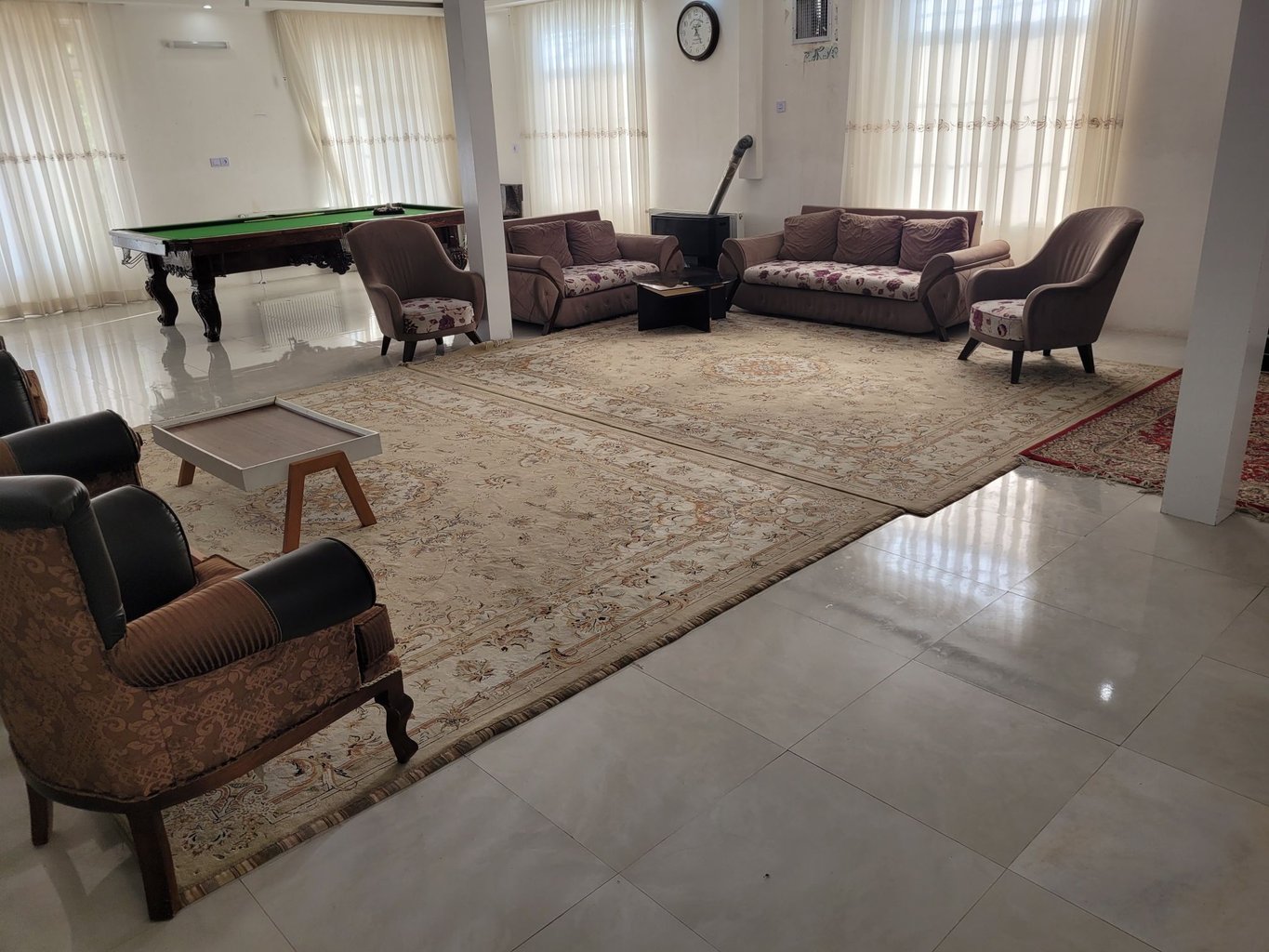 سه خوابه استخردار آبگرم ولیعصر