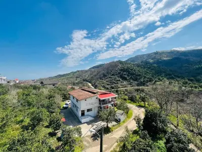 ویلا دوخوابه جنگلی آذر